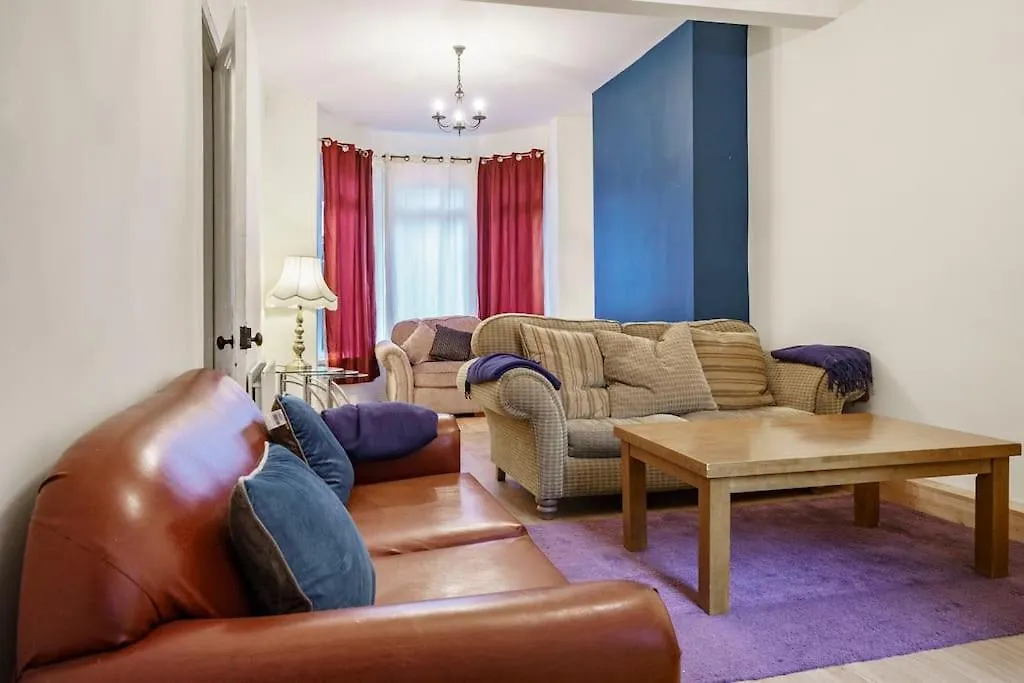 House Close To City Centre And City Airport 벨파스트 펜션
